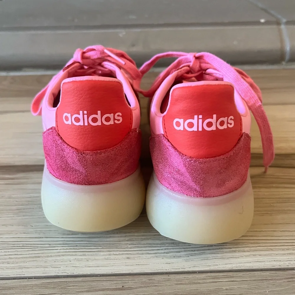 Adidas Barrera Suede top pink and beige sneakers street wear retro style - Picture 3 of 6